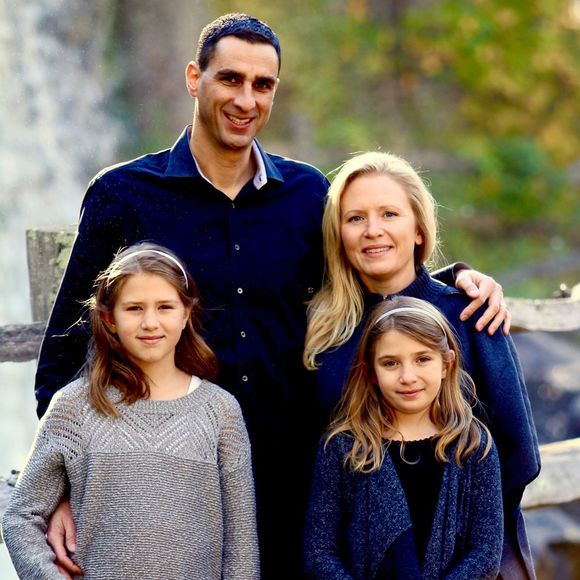 Meet your Posher, Heidi - Picture 1 of 1